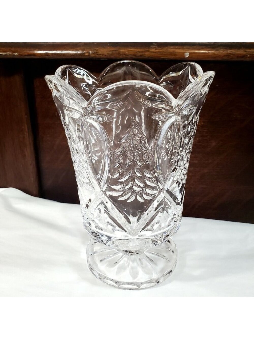 Fifth Avenue Christmas Hurricane Vase Crystal 7.5" Footed Candleholder trees